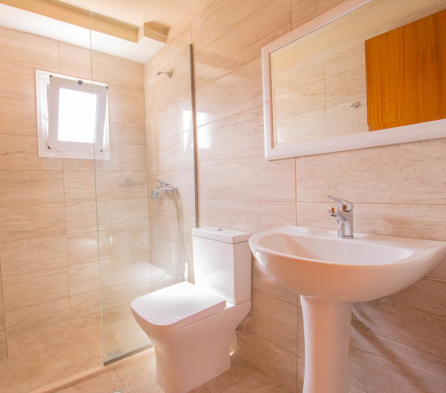 Frixos Hotel Mália Kültér fotó